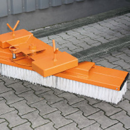 Kehrbesen für Gabelstapler und Radlader - Breite 1500 mm - Orange